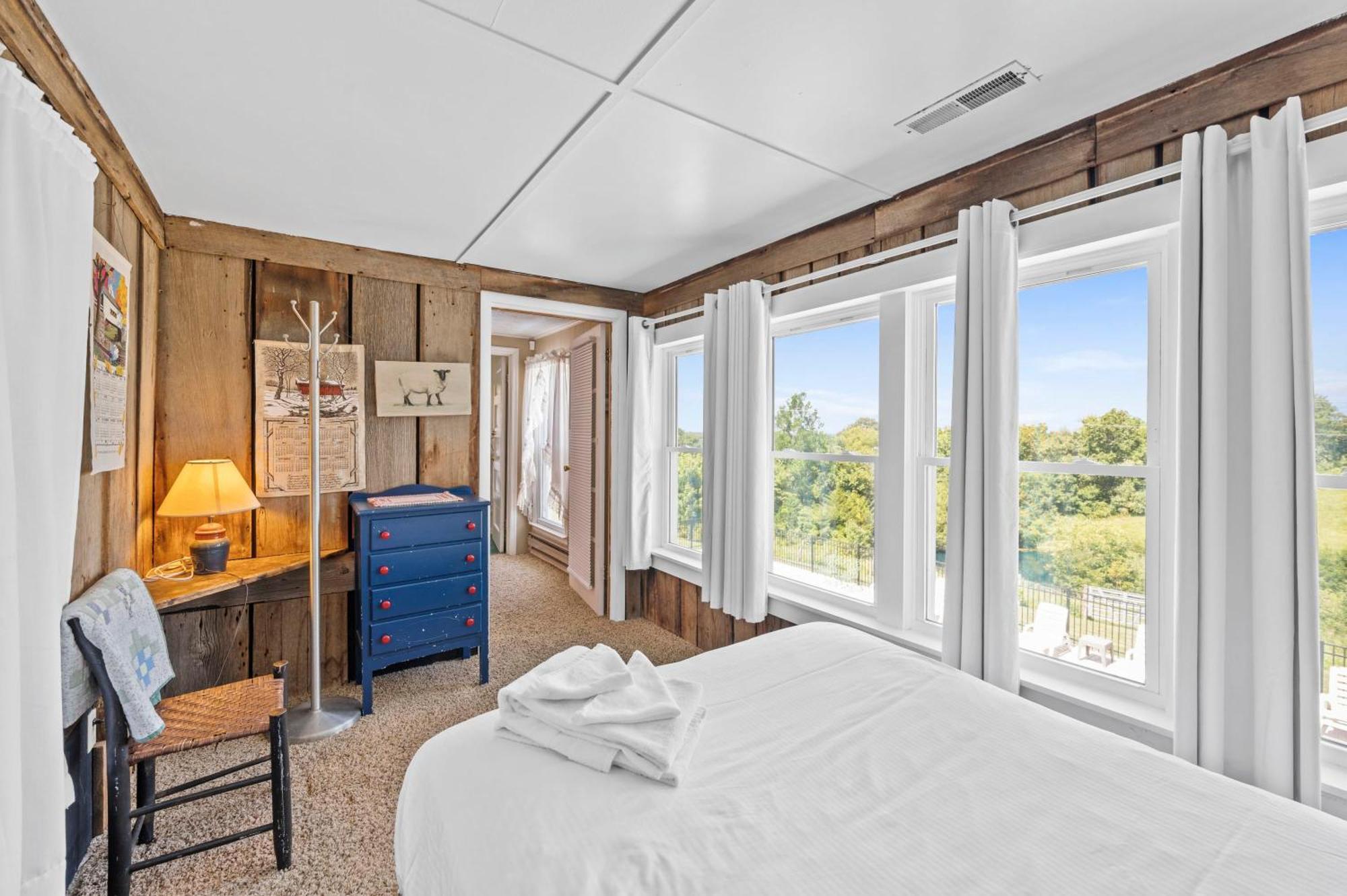 Big Family Lodge Near Ark Sleeps 16 วิลเลียมส์ทาวน์ ภายนอก รูปภาพ