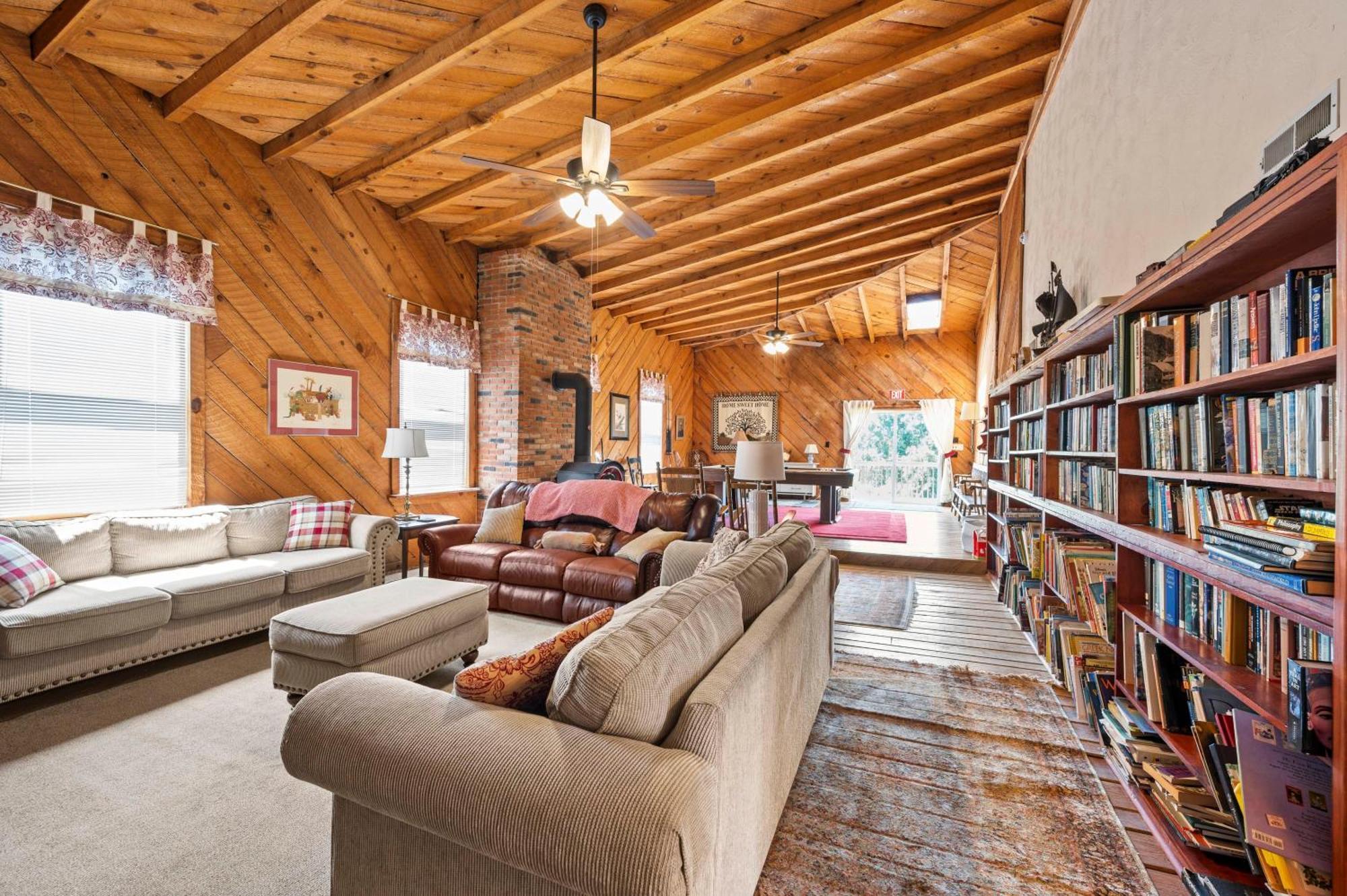 Big Family Lodge Near Ark Sleeps 16 วิลเลียมส์ทาวน์ ภายนอก รูปภาพ